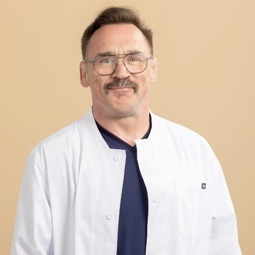 Ortopedian ja traumatologian erikoislääkäri Tuomo Karila